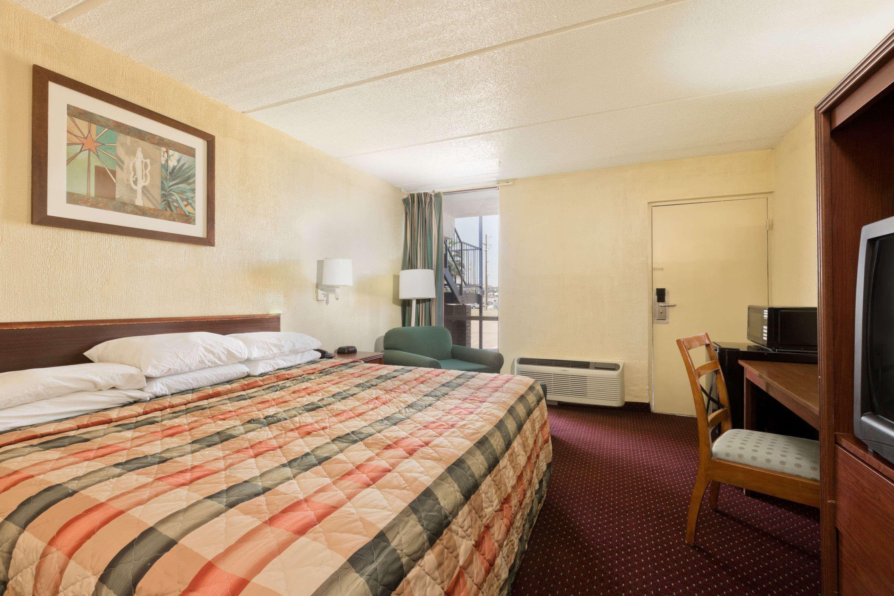 Knights Inn Brenham Esterno foto