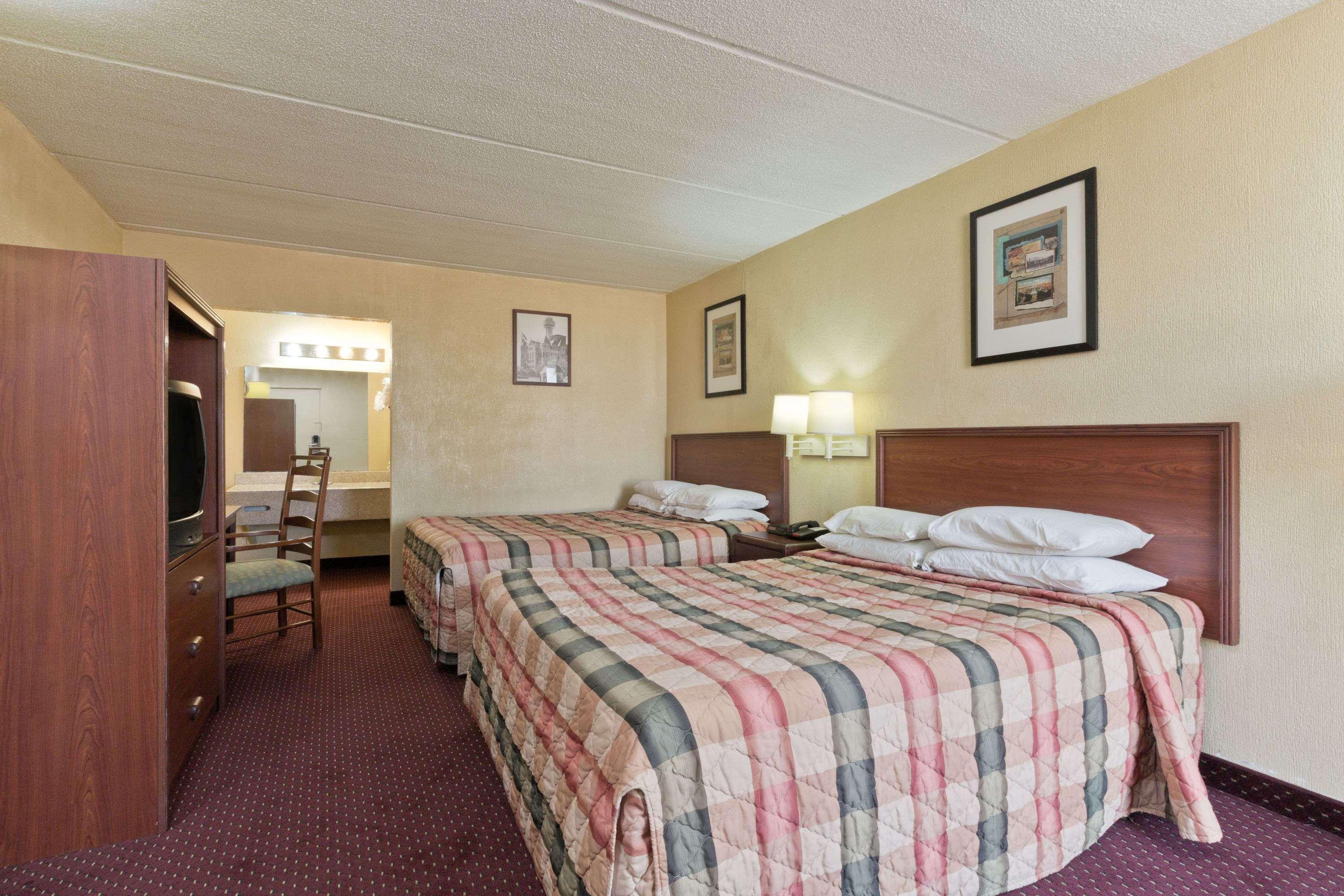 Knights Inn Brenham Esterno foto