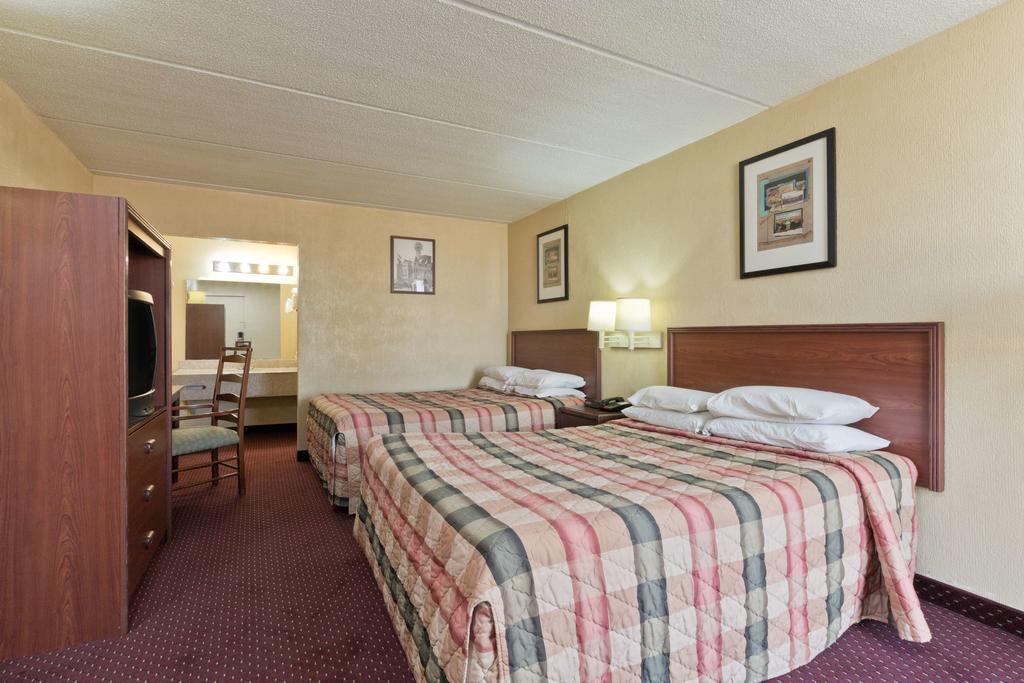 Knights Inn Brenham Esterno foto